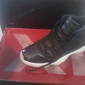 Jordan 11$